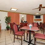 Baymont By Wyndham Del Rio 