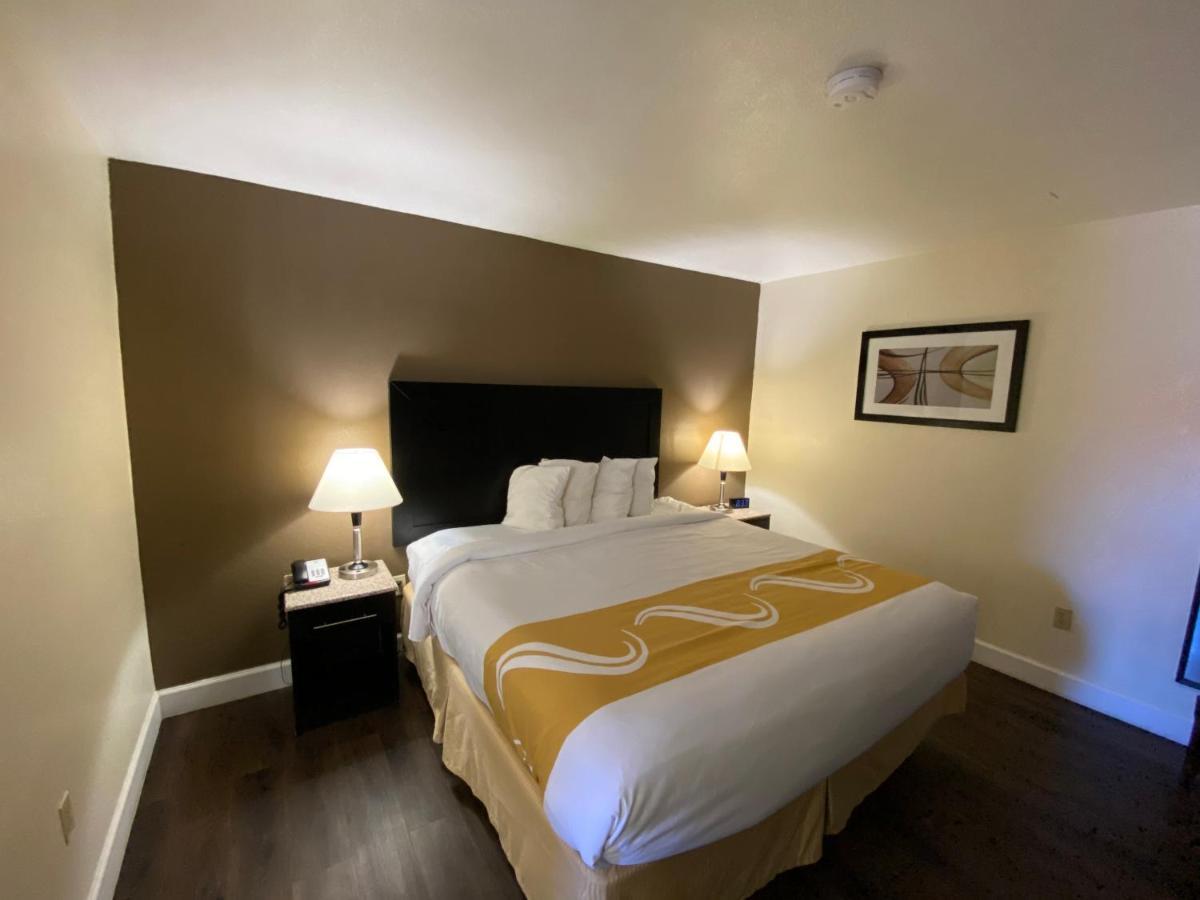 Baymont By Wyndham Hotel